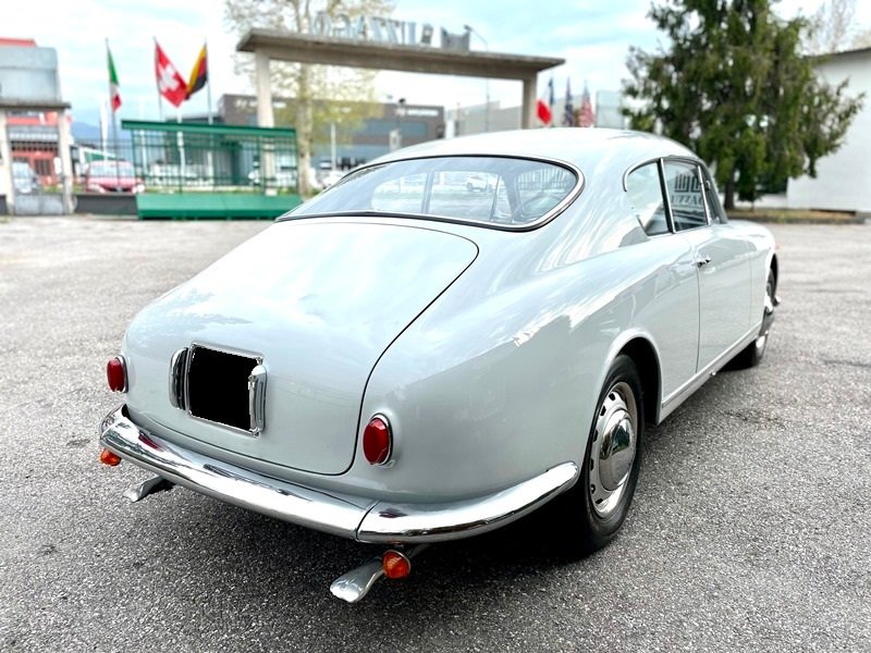 Coupe in San Gervasio Bresciano, Lombardy, Italy 5 - 11423540