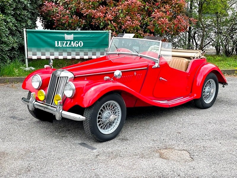 Cabriolet in Brescia, Province of Brescia, Italy 1 - 11424295