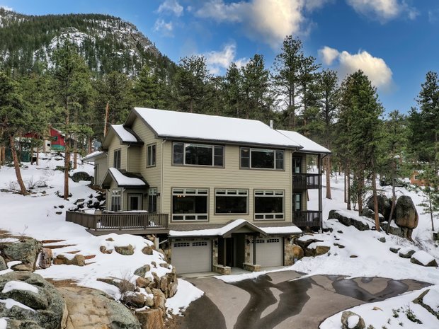 Luxury homes for sale in Estes Park, Colorado | JamesEdition