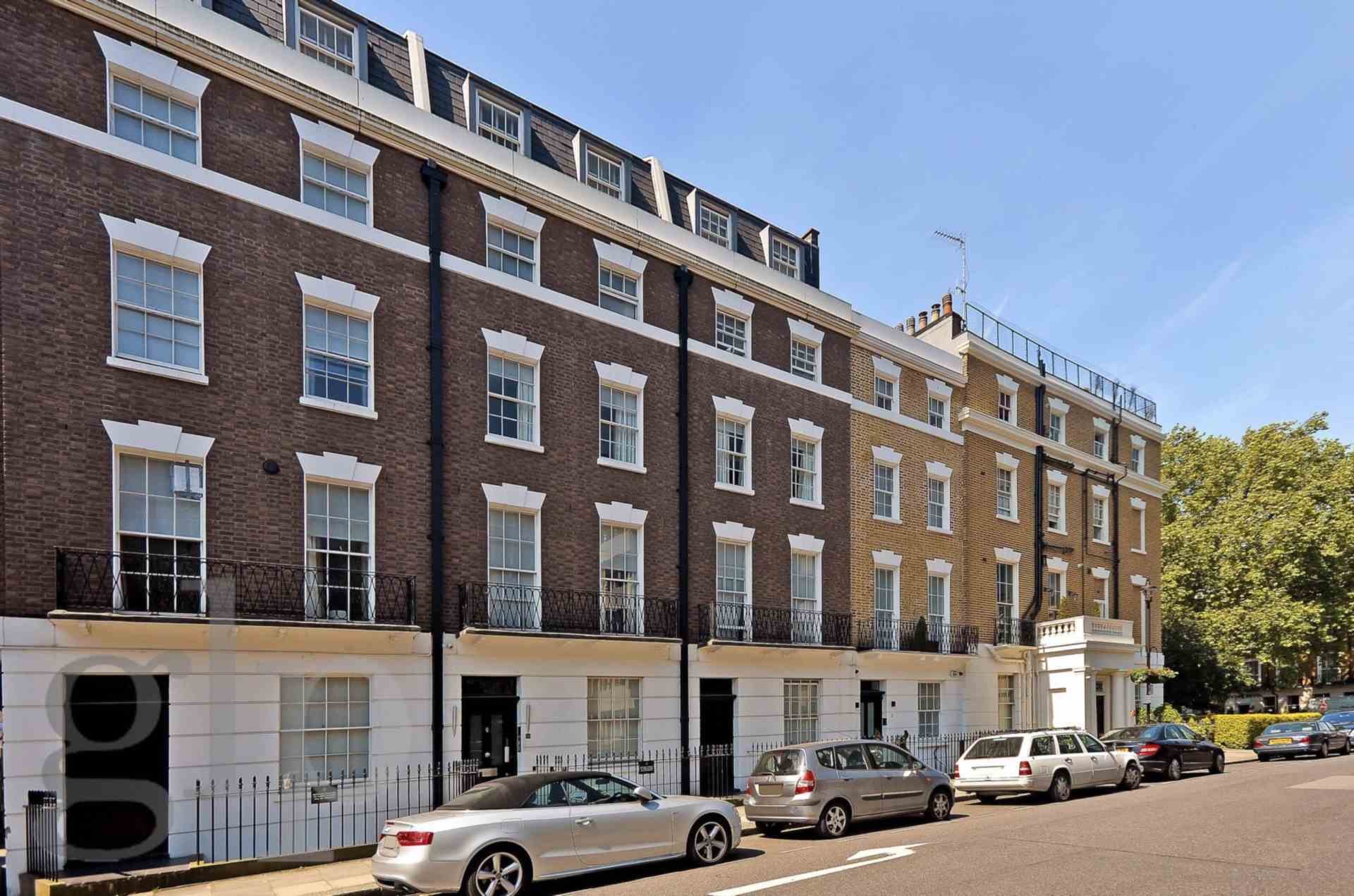 Stunning Three Bedroom Apartment On The In London, England, United ...