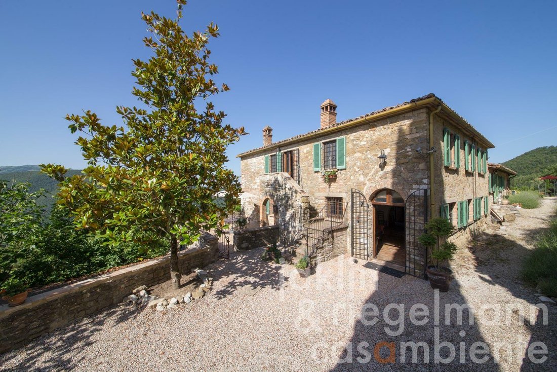 Estate in Umbertide, Umbria, Italy 1 - 11425553