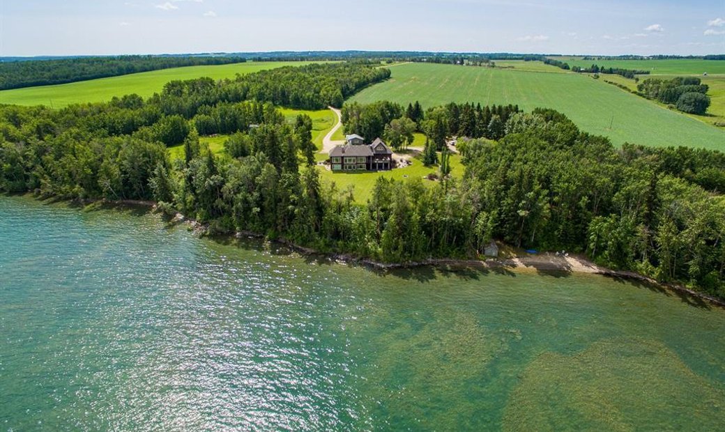 Beachfront Home On Sylvan Lake In Birchcliff, Alberta, Canada For Sale