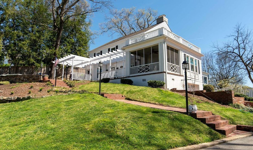 Beautiful Home In Missionary Ridge In Chattanooga, Tennessee, United