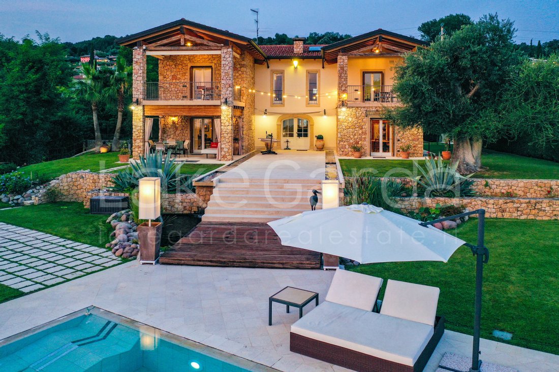 Villa in Bardolino, Veneto, Italy 1 - 11445819