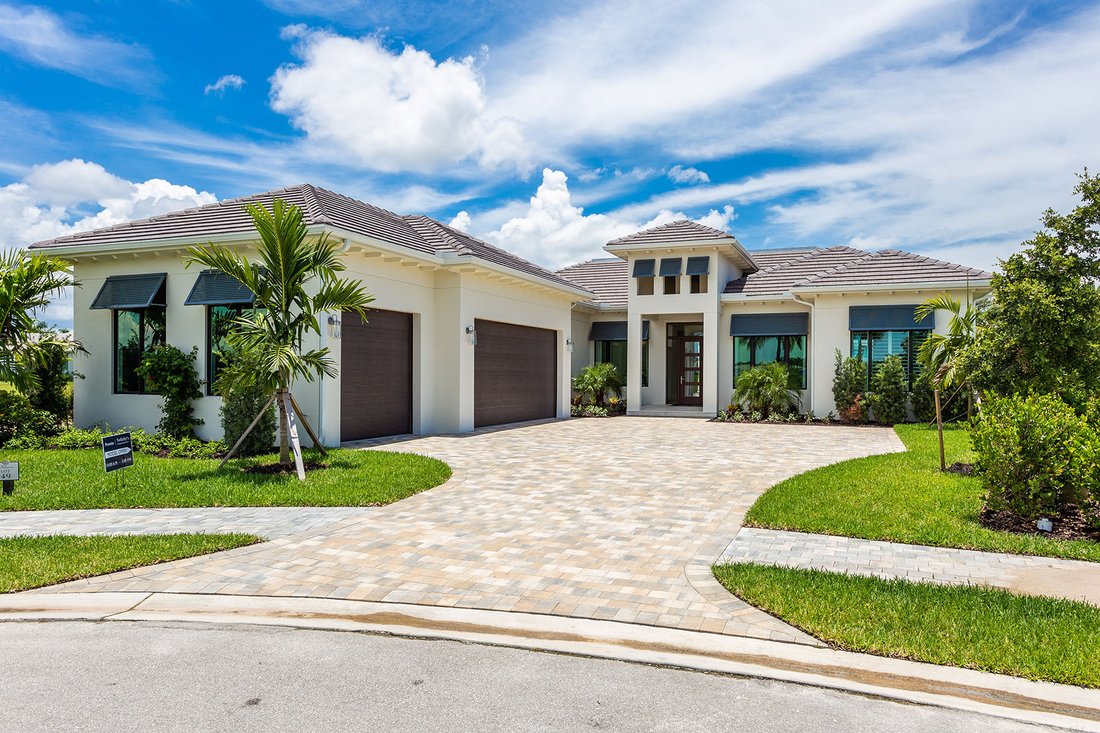Treviso Bay In Naples, Florida, United States For Sale (11447786)