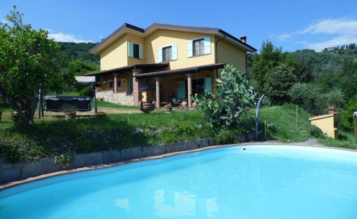 Villa in San Macario In Piano, Lucca, Tuscany 1