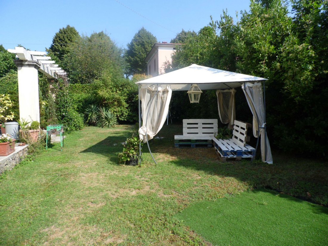 Villa in Barga, Tuscany, Italy 4 - 11449399