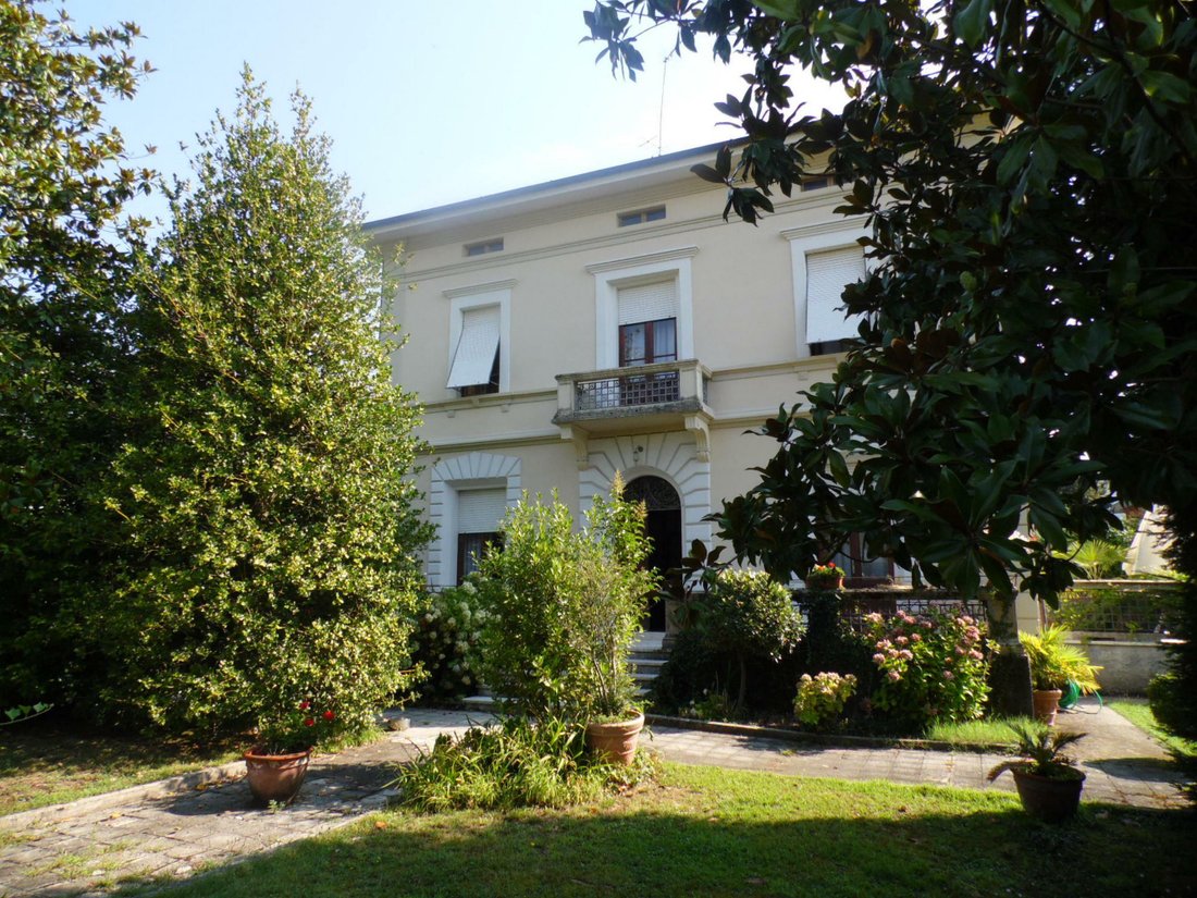 Barga Villa Germana Ref1387 In Barga, Tuscany, Italy For Sale (11449399)