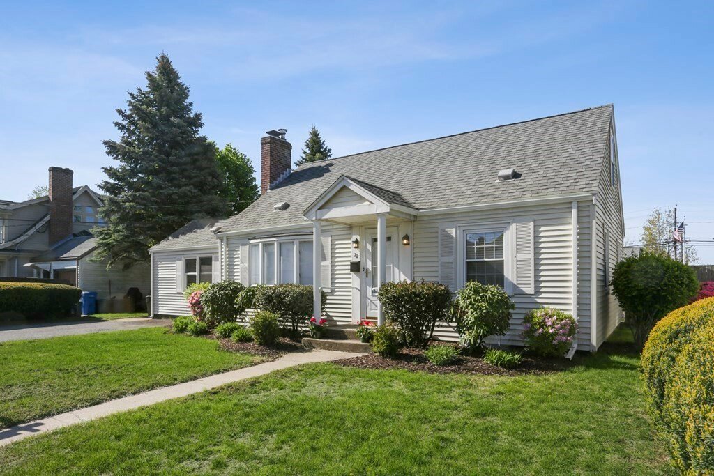 House in Waltham, Massachusetts, United States 3 - 11449899