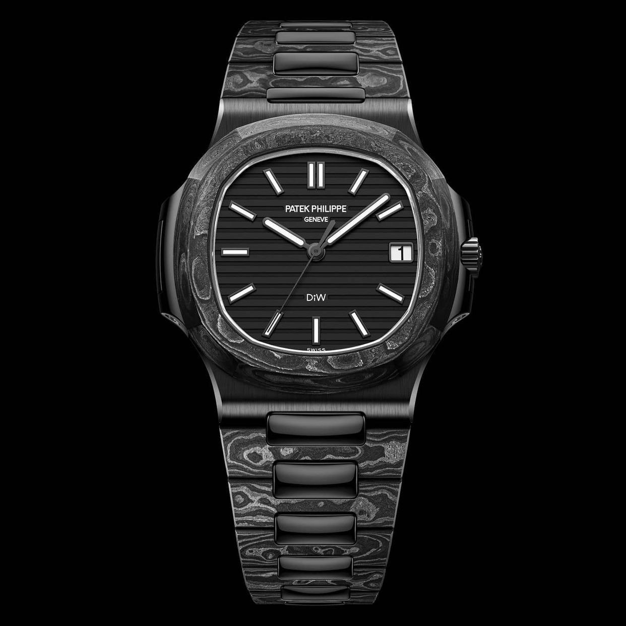 5711 black dial