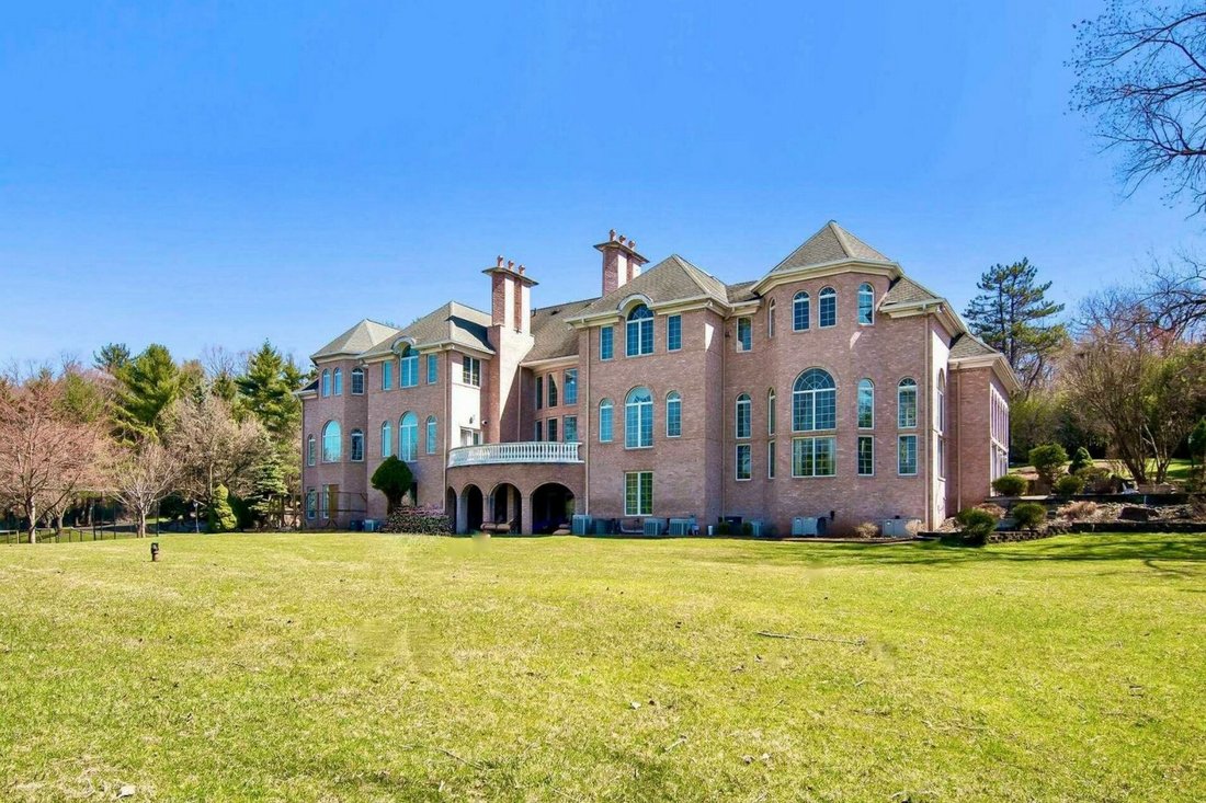 14 Autumn Ter In Closter, New Jersey, United States For Sale (11451518)