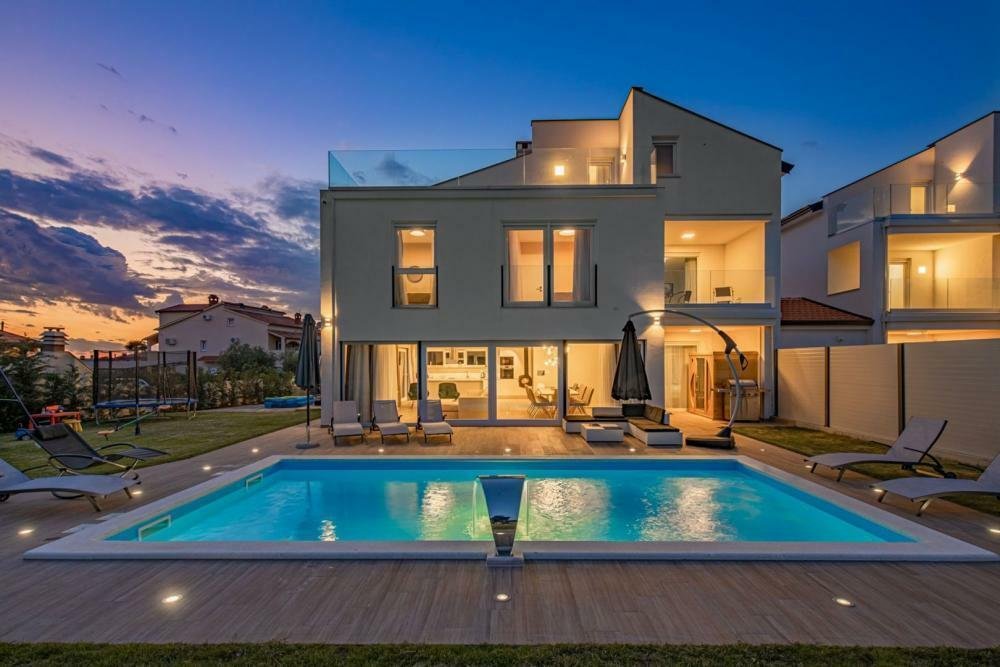 Villa For Sale In Poreč, Porec In Poreč, Istria County, Croatia For