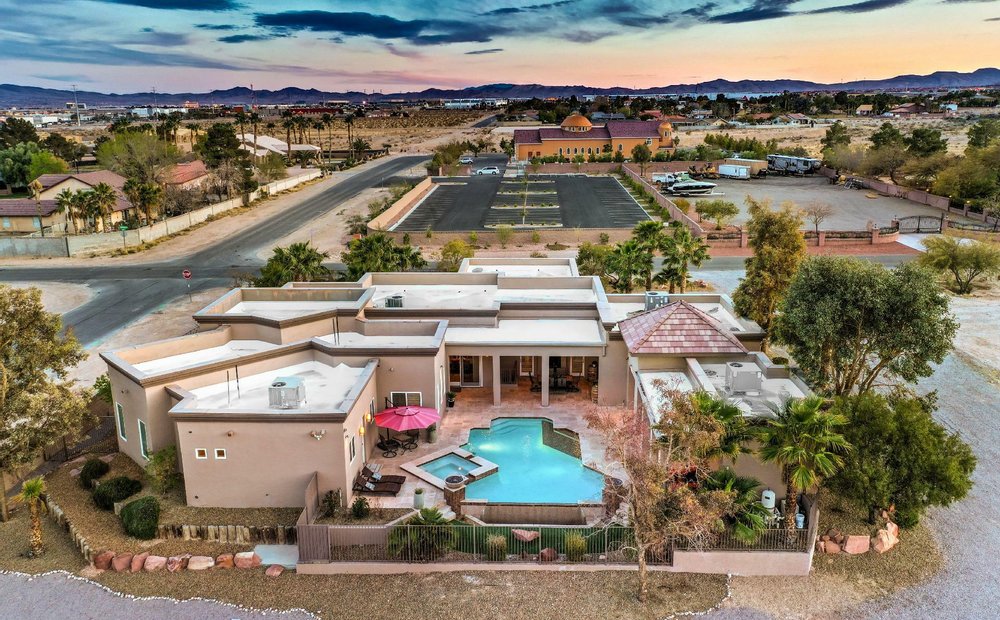 Luxury Homes With Jacuzzi For Sale In Las Vegas Nevada Jamesedition