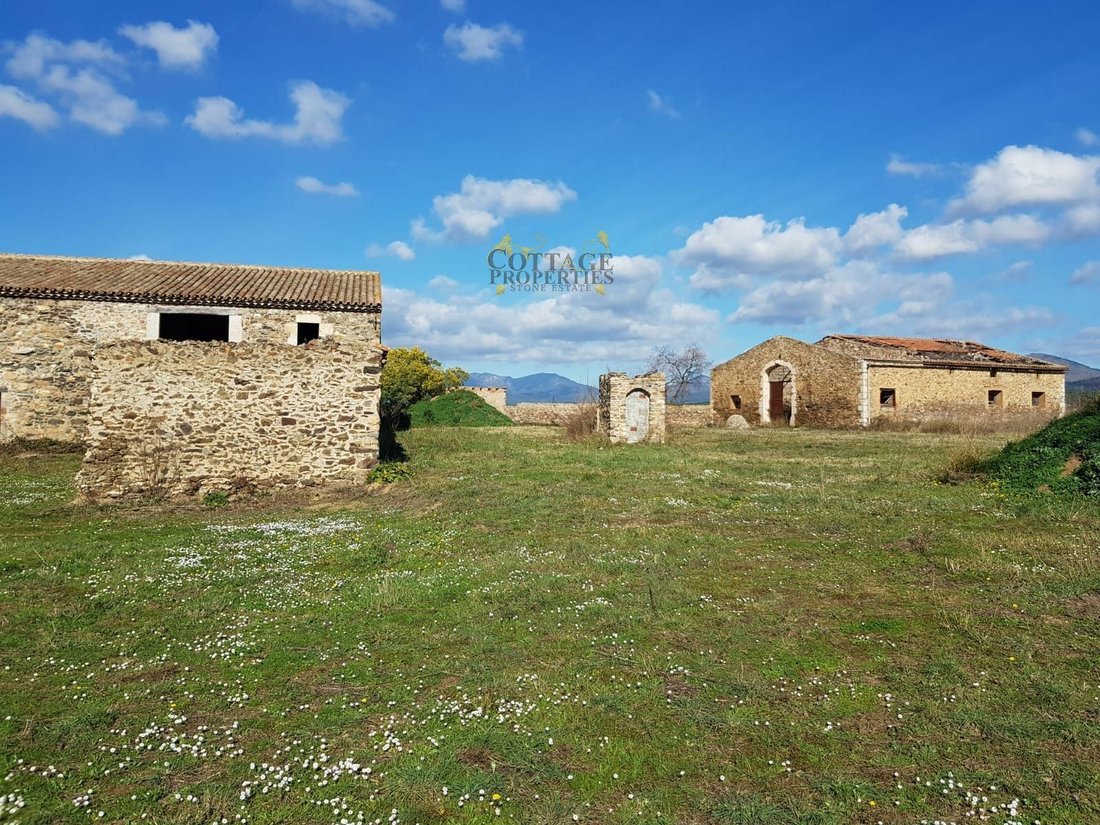Garriguella Para Rehabilitar In Garriguella, Catalonia, Spain For Sale