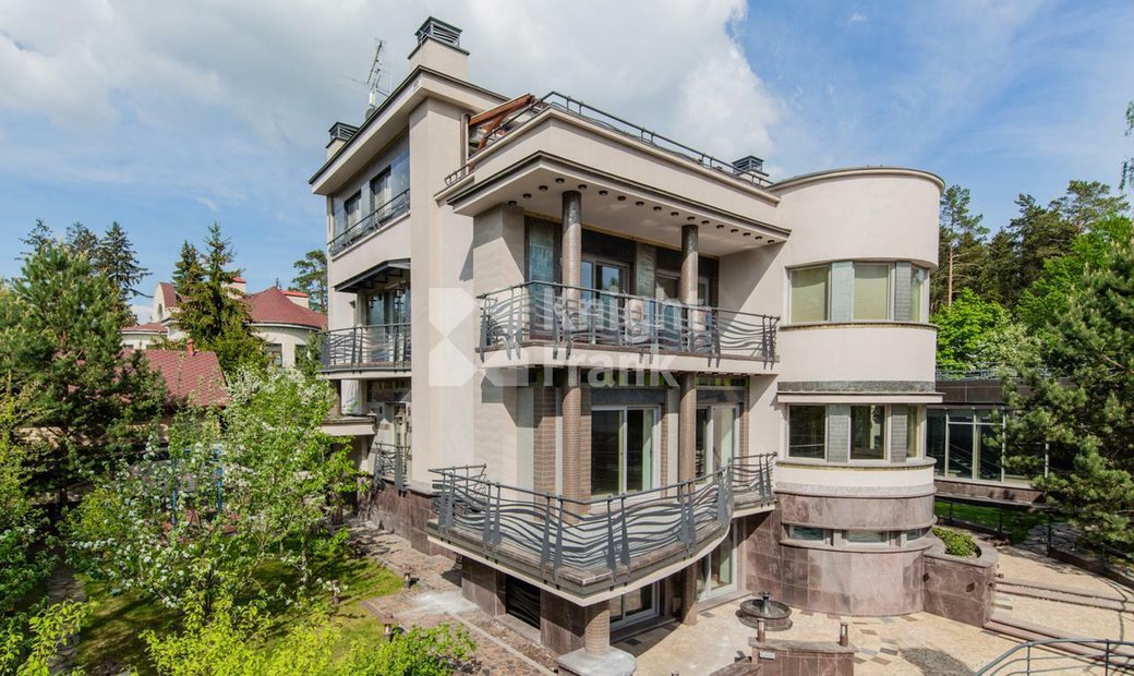 House In Moscow, Moscow, Russia For Sale (11375002)