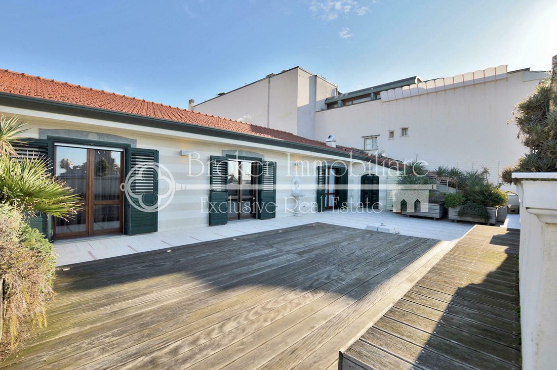 Penthouse in Lungomare, Viareggio, Tuscany 1 - 11439845