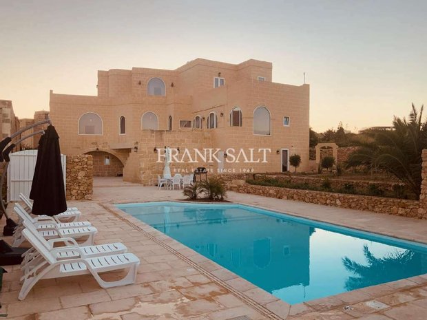 Country House in Gharb, Malta 1