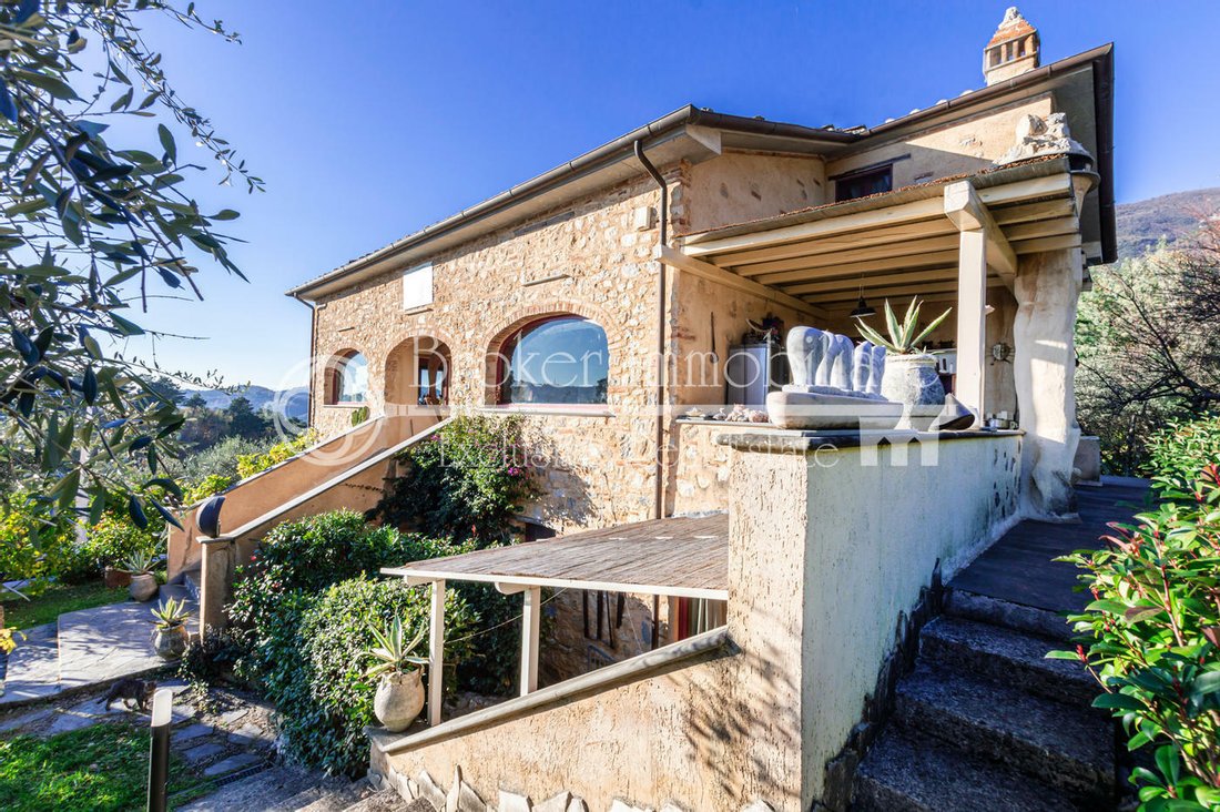 Villa in Camaiore, Tuscany, Italy 1 - 11439967