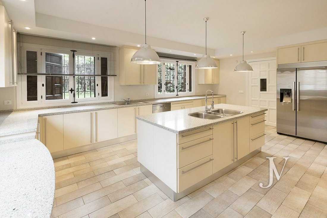 Villa in Fuencarral-El Pardo, Madrid, Spain 5 - 11474469