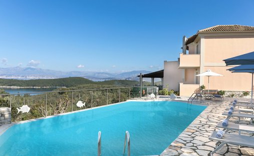 Villa in Kassopaia, Peloponnese, Western Greece and the Ionian, Greece 1