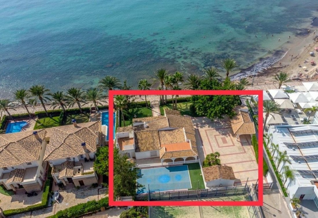 Villa in Orihuela, Valencian Community, Spain 1 - 11475628