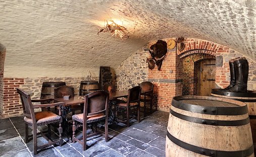 Castle for Sale in Dourlers, Hauts-de-France, France