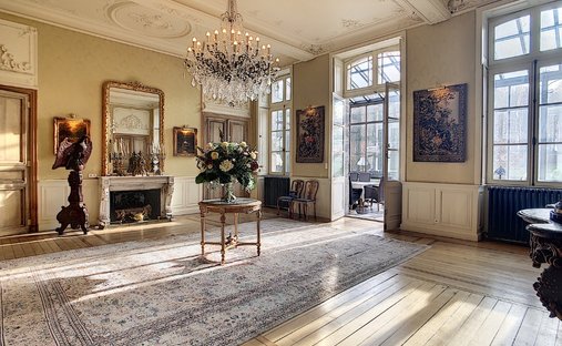 Castle for Sale in Dourlers, Hauts-de-France, France