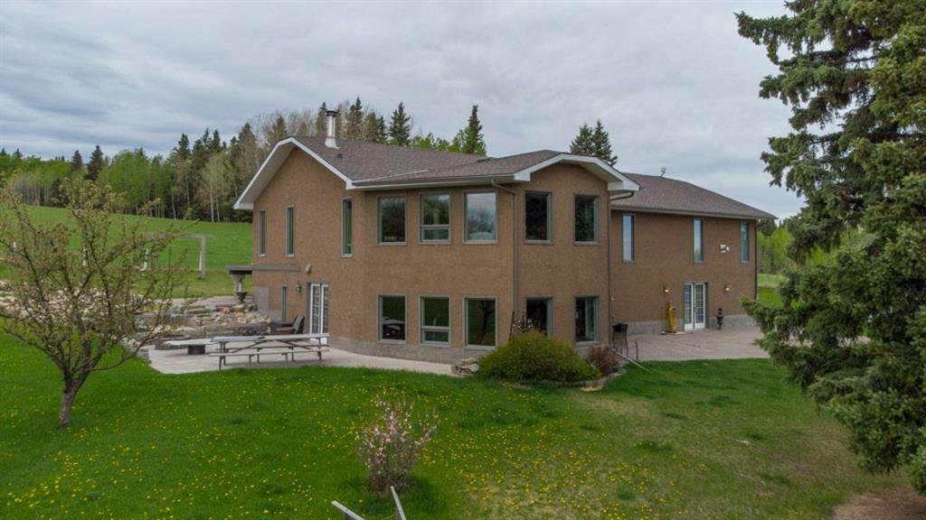 Beautiful Bungalow In Water Valley, Alberta, Canada For Sale (11481918)