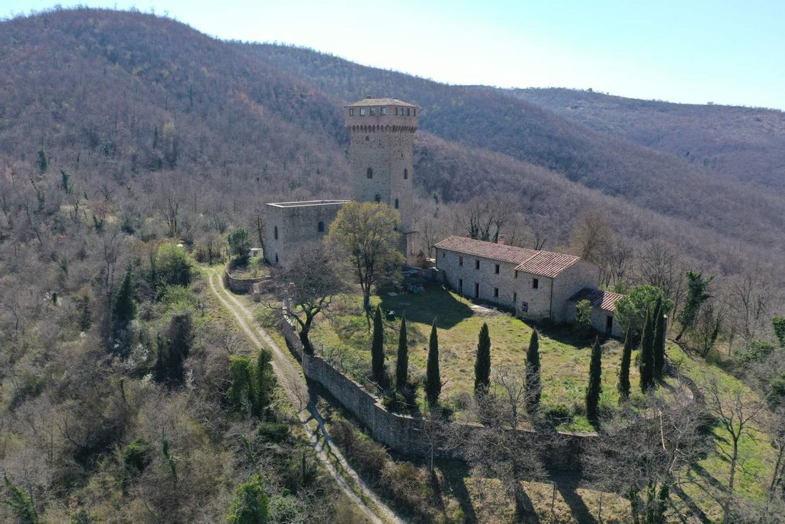 Torre D’Annibale: A Medieval Dream Awakens in Umbria’s Golden Light