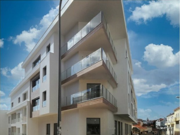 Apartment in Queijas, Lisbon, Portugal 1