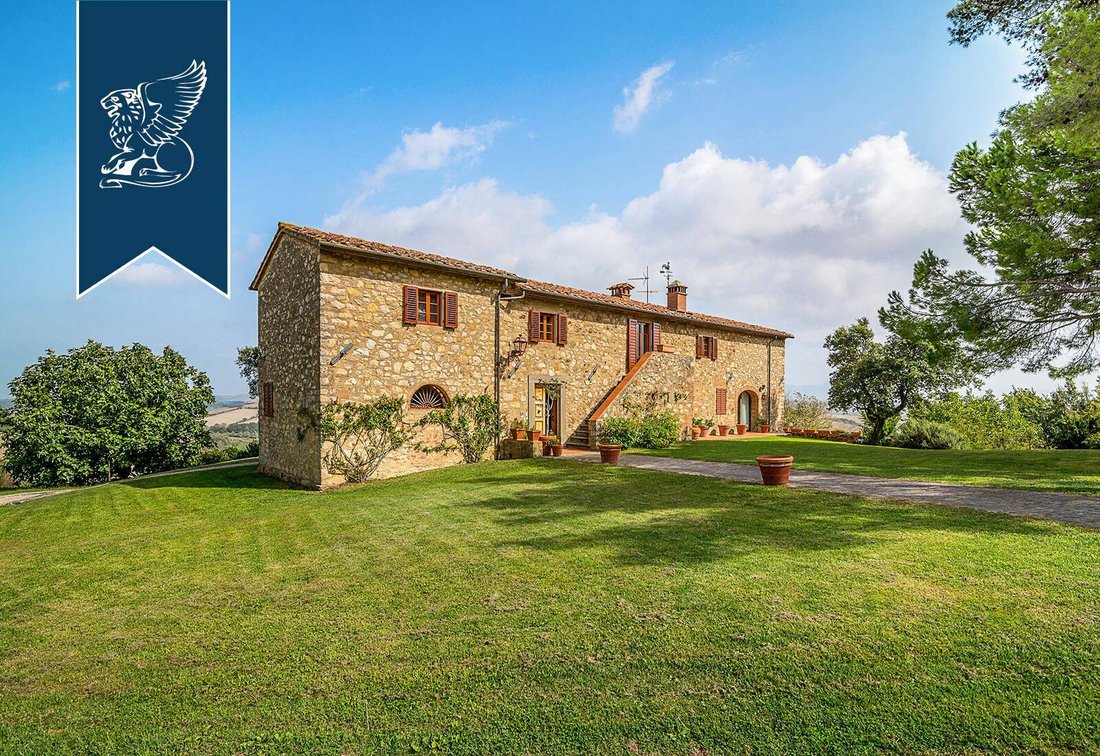 Farmhouse In Tuscany In Tuscany, Italy For Sale (10918177)