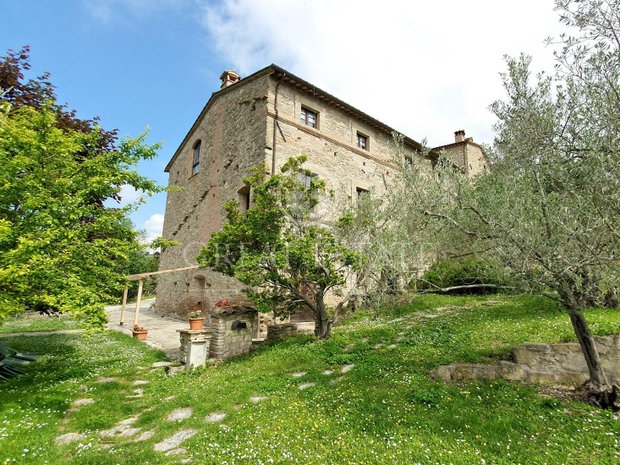 Estate in Perugia, Umbria, Italy 1