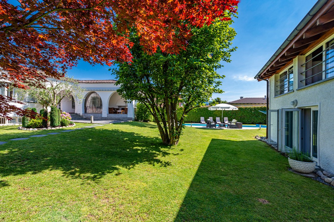 House in Caslano, Ticino, Switzerland 1 - 11430876