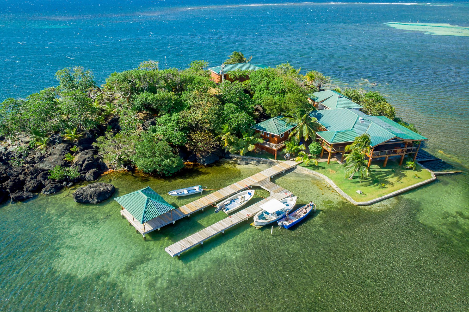 Private Island in Savannah Bight, Bay Islands Department, Honduras 22 - 11492792