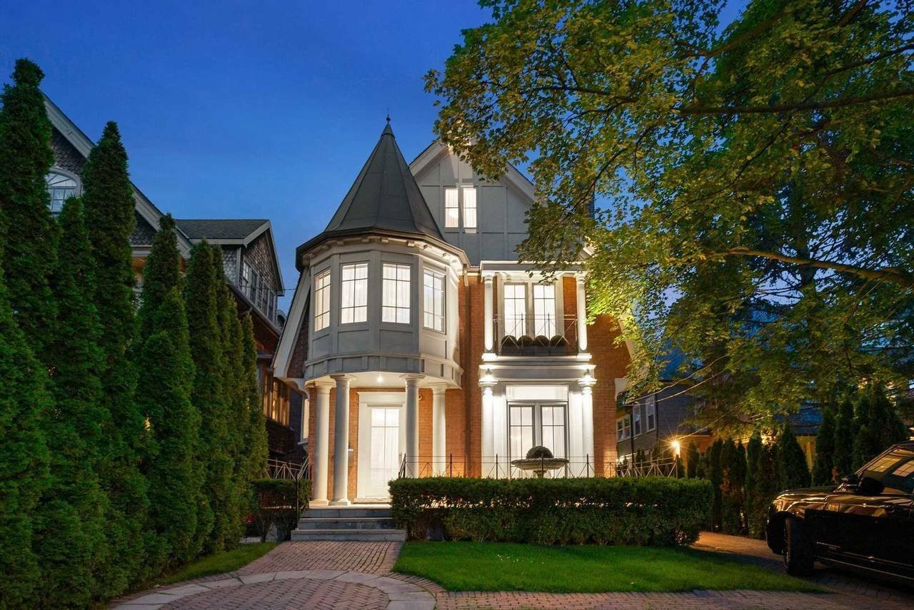 83 Binscarth Road,Toronto In Toronto, Ontario, Canada For Sale (11501747)