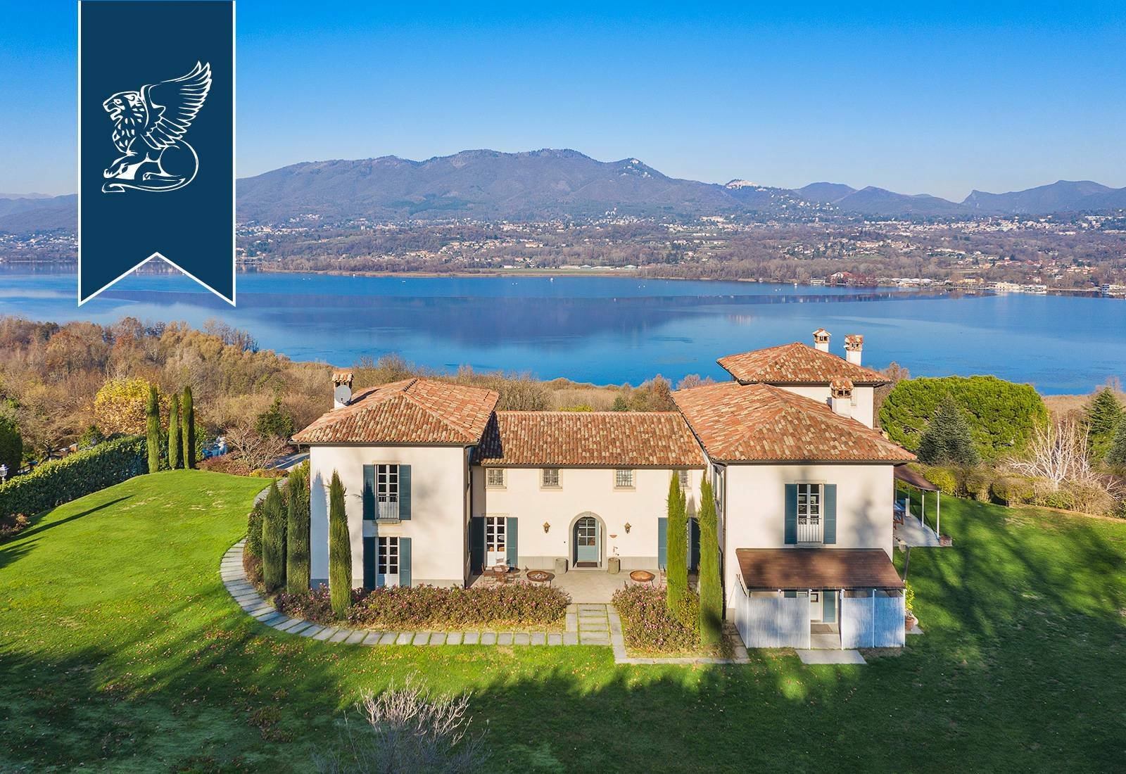 Majestic Panoramic Estate By Lake Varese In Bodio Lomnago, Lombardy