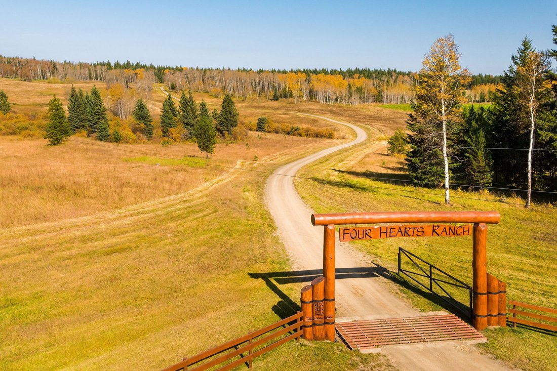 Four Hearts Ranch In 100 Mile House, British Columbia, Canada For Sale