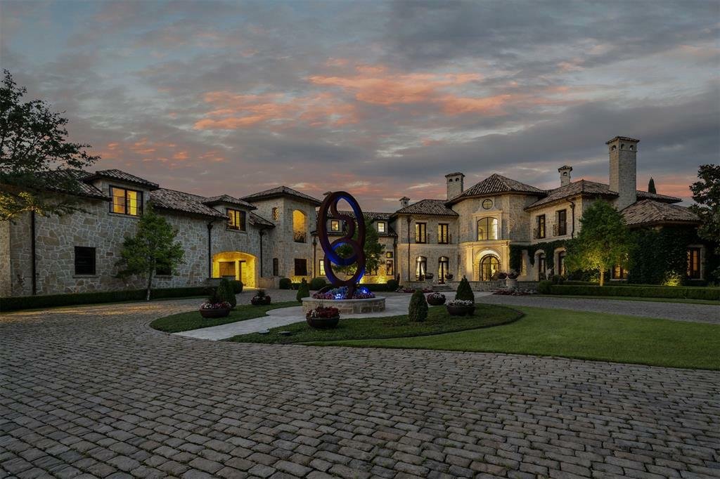 resort-style-living-at-its-finest-in-plano-texas-united-states-for