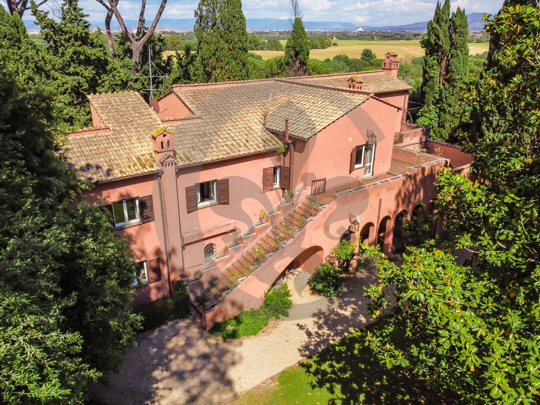 Prestigious Villa In Acient Appian Way In Rome, Lazio, Italy For Sale