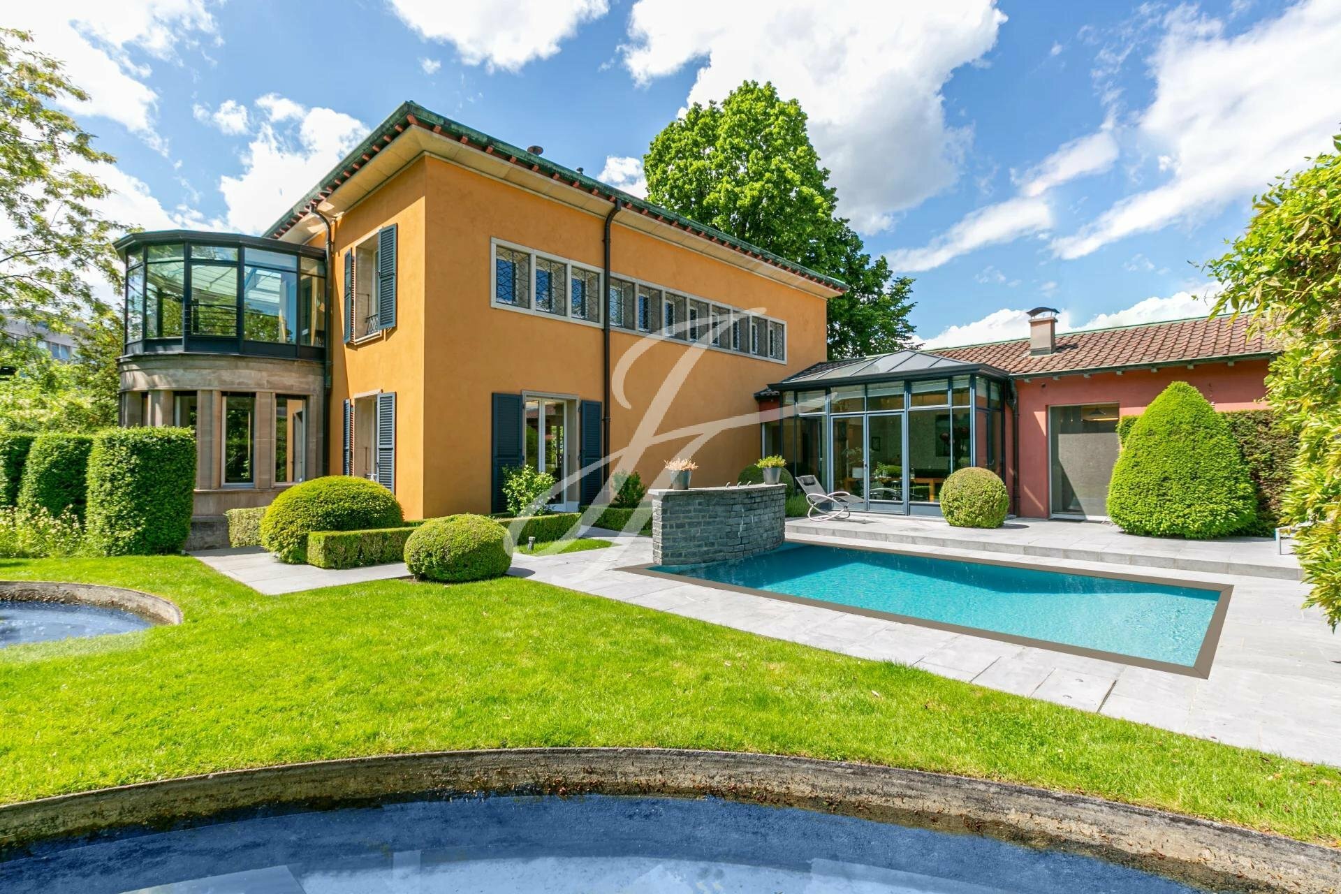 Unique ! Superb Villa With Pool In The Heart Of In Geneva, Genève