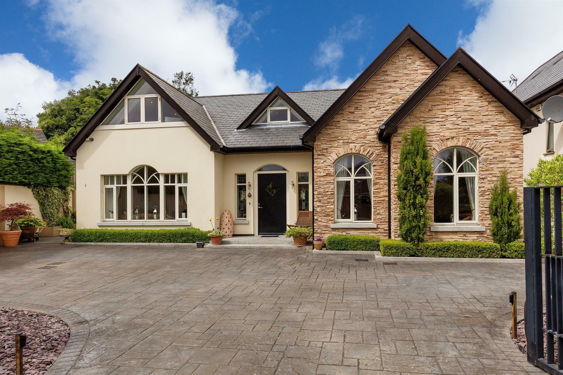 Detached Dormer Residence In Malahide, County Dublin, Ireland For Sale (11177145)