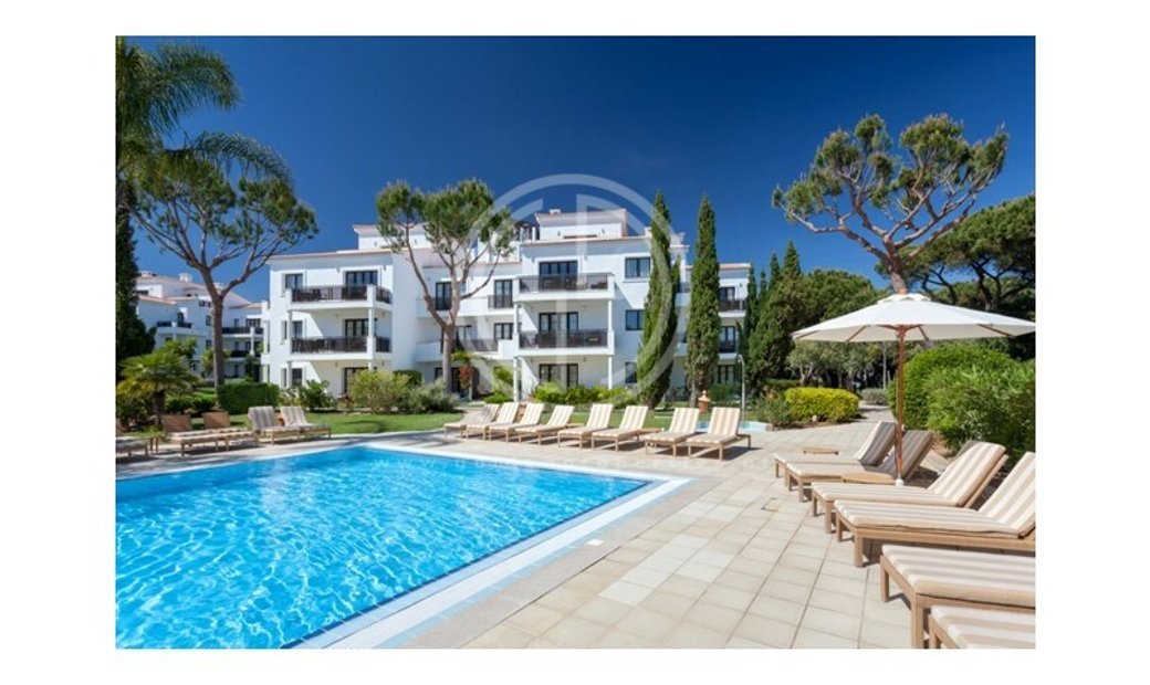 Luxury, Three Bedroom Apartment Olhos In Olhos De água, Algarve
