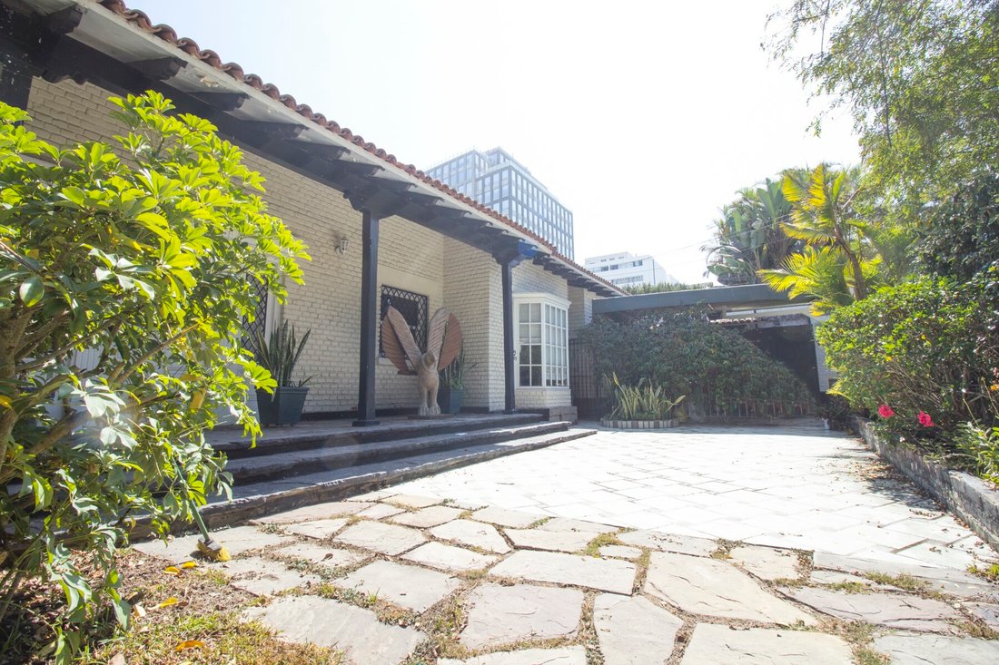 House in San Isidro, Metropolitan Municipality of Lima, Peru 2 - 11520185