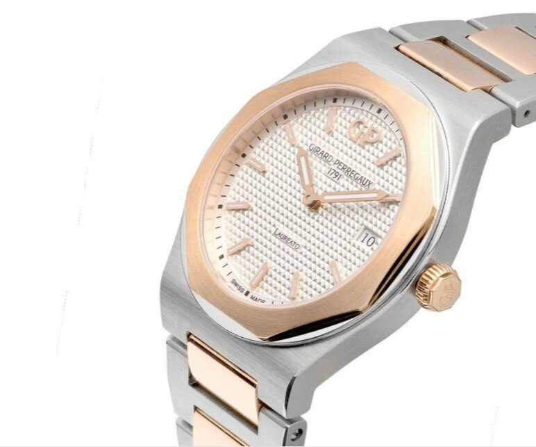 Girard Perregaux Laureato Quartz Silver In Dubai, Dubai, United Arab