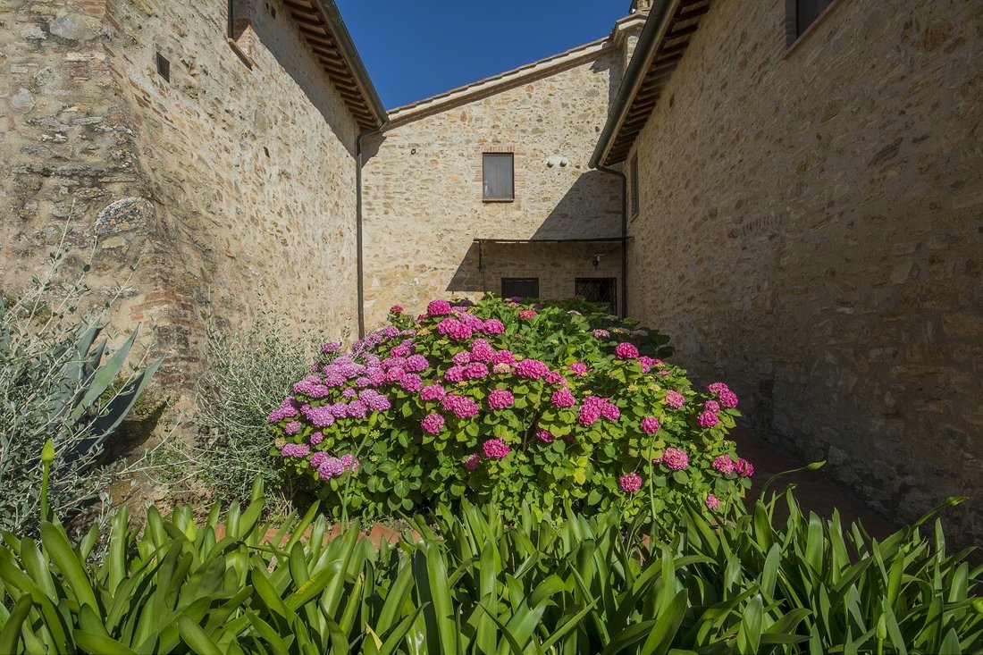 Casole D'elsa Apartment In Casole D'elsa, Tuscany, Italy For Sale (11533227)