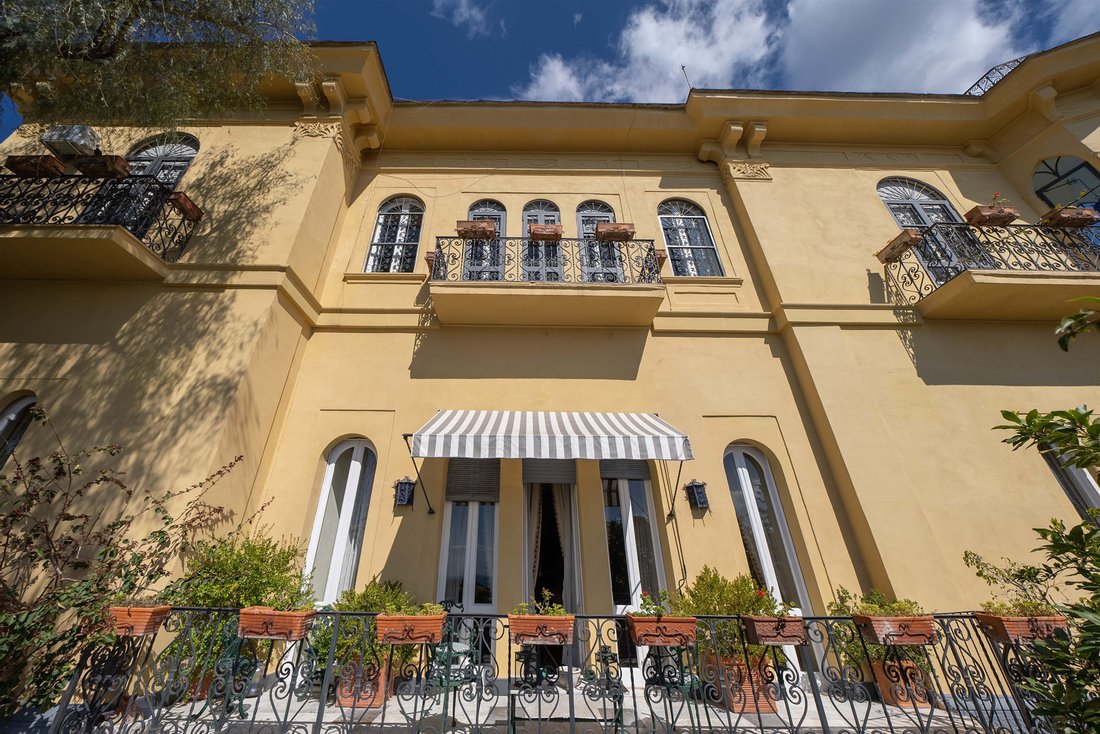 House in Naples, Campania, Italy 2 - 11528966