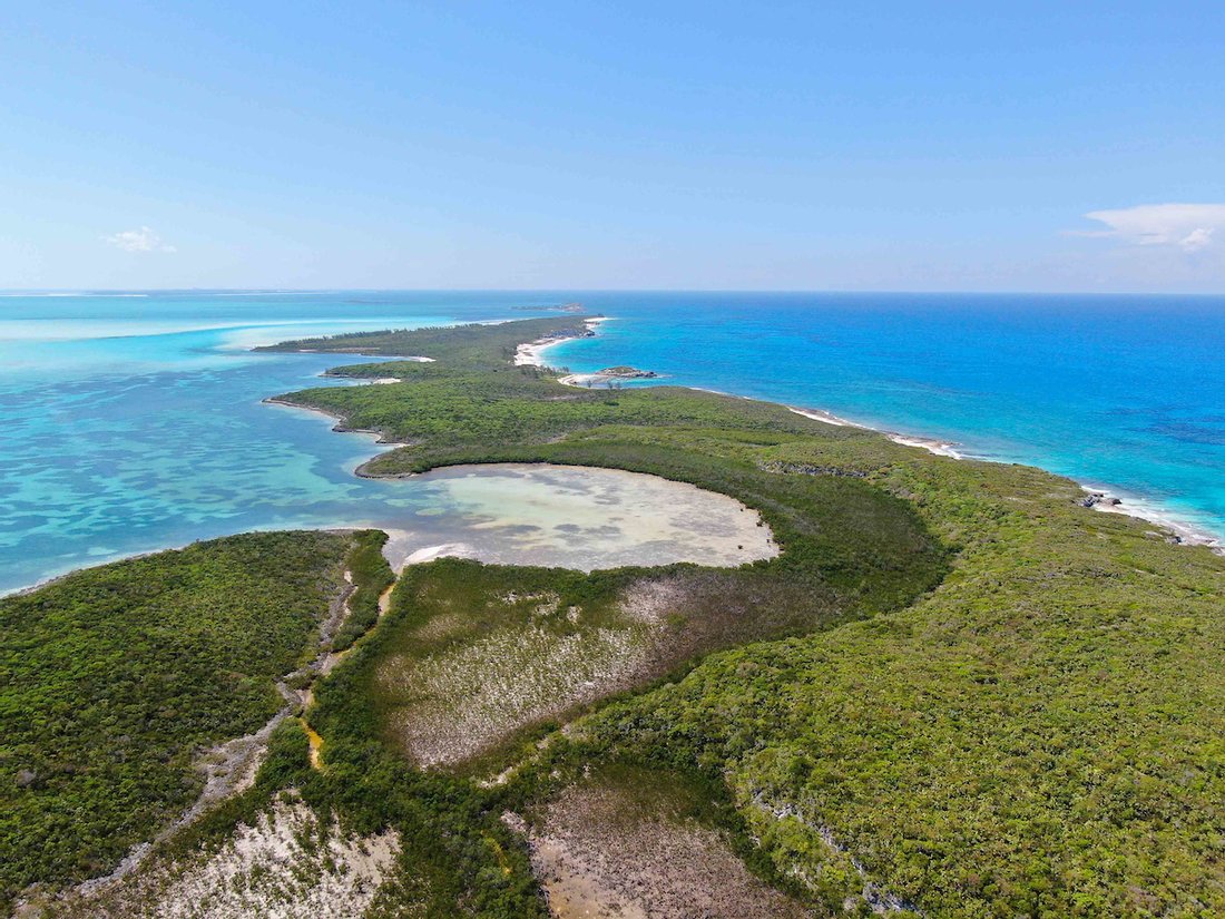 Private Island in Nassau, New Providence, The Bahamas 3 - 11535157