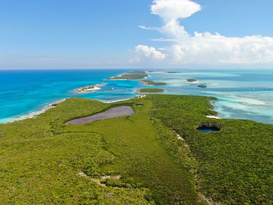 Private Island in Nassau, New Providence, The Bahamas 5 - 11535157