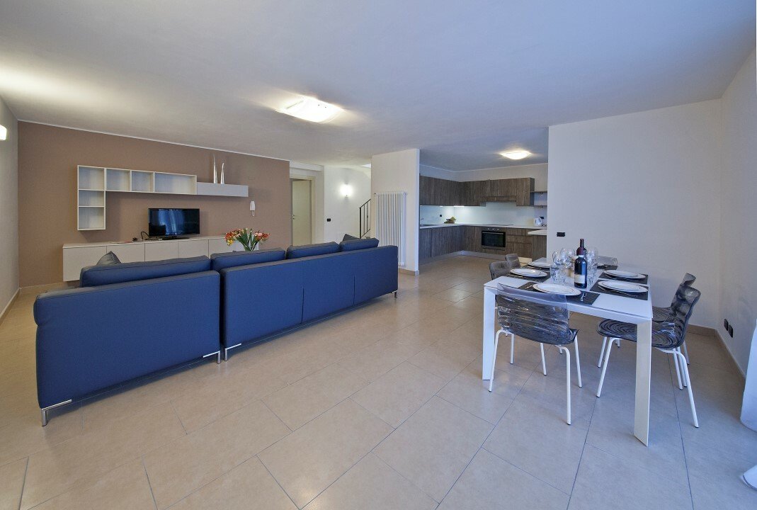 Lake Como Villa In Como, Lombardy, Italy For Sale (11539176)