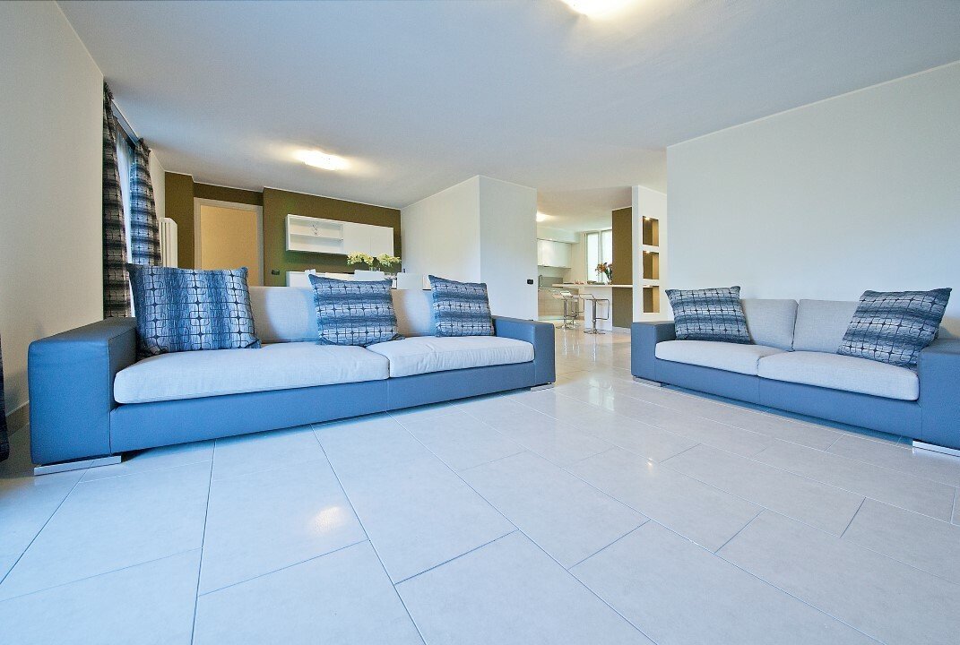 Lake Como Villa In Como, Lombardy, Italy For Sale (11539175)